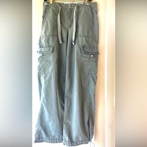 American Eagle wide leg stretch, cargo pants.